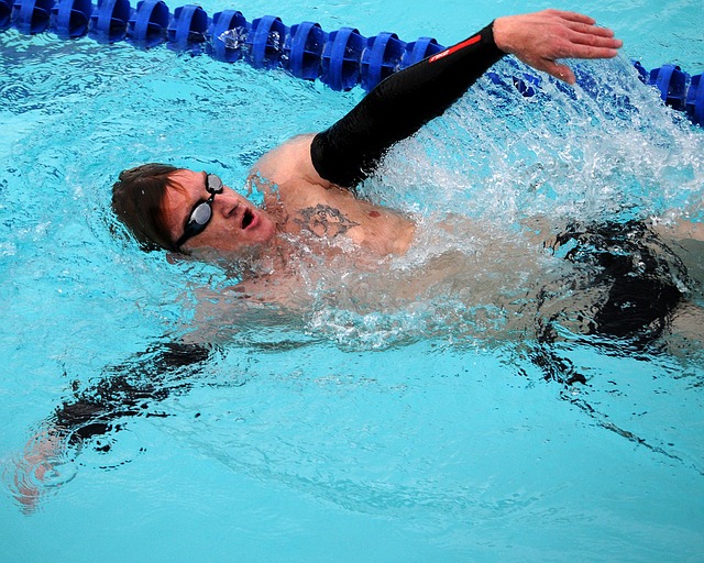Swimmer in pool to improve time